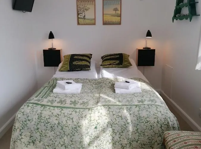 Femmasteren Hotel & Hostel Hotell 3*