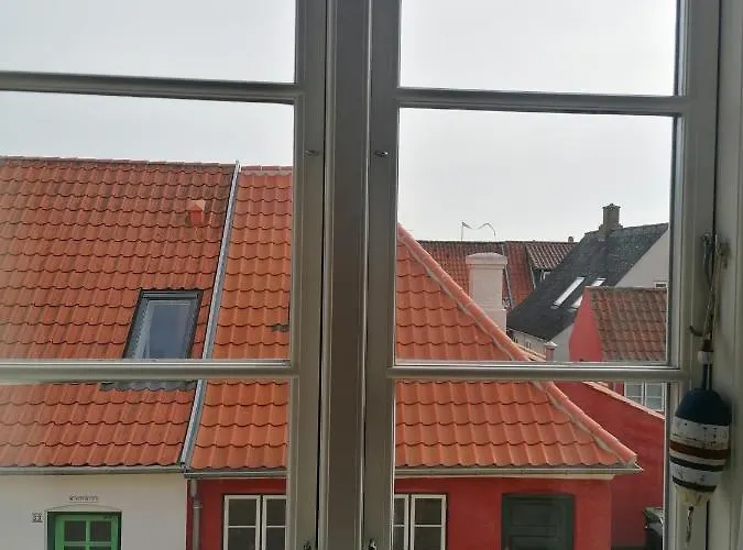 Femmasteren Hotel & Hostel 3*