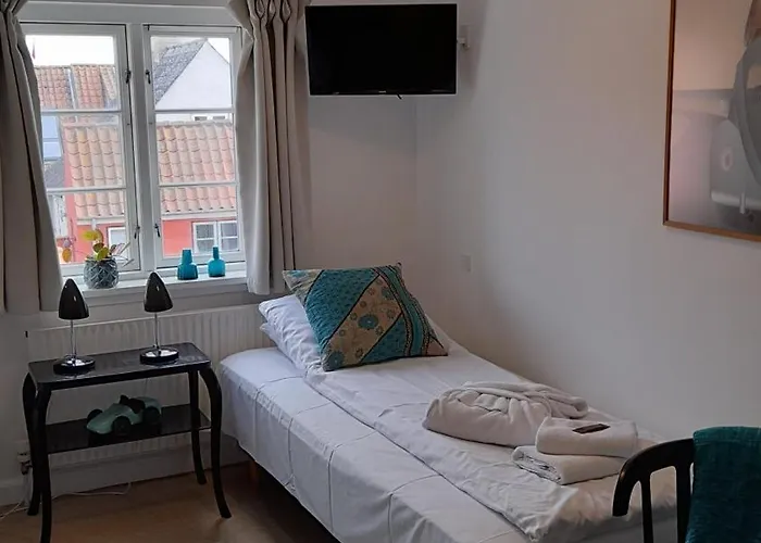 Femmasteren Hotel & Hostel Hotell 3*