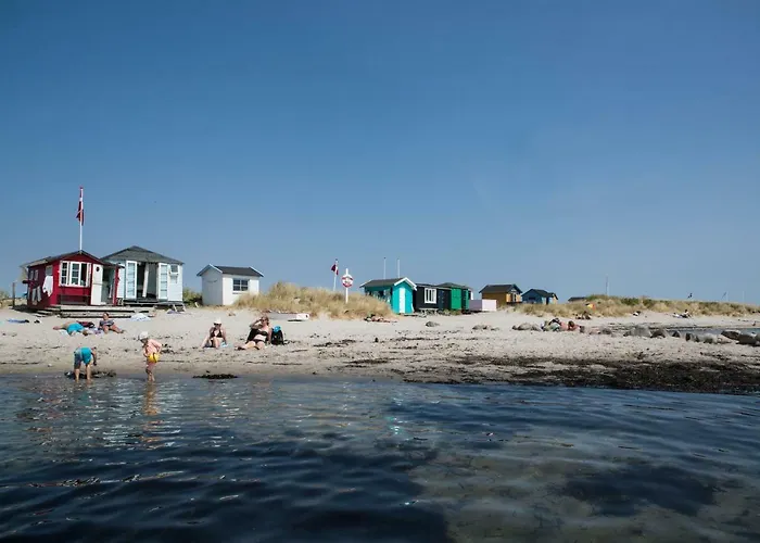 Hotell Femmasteren Hotel & Hostel Marstal